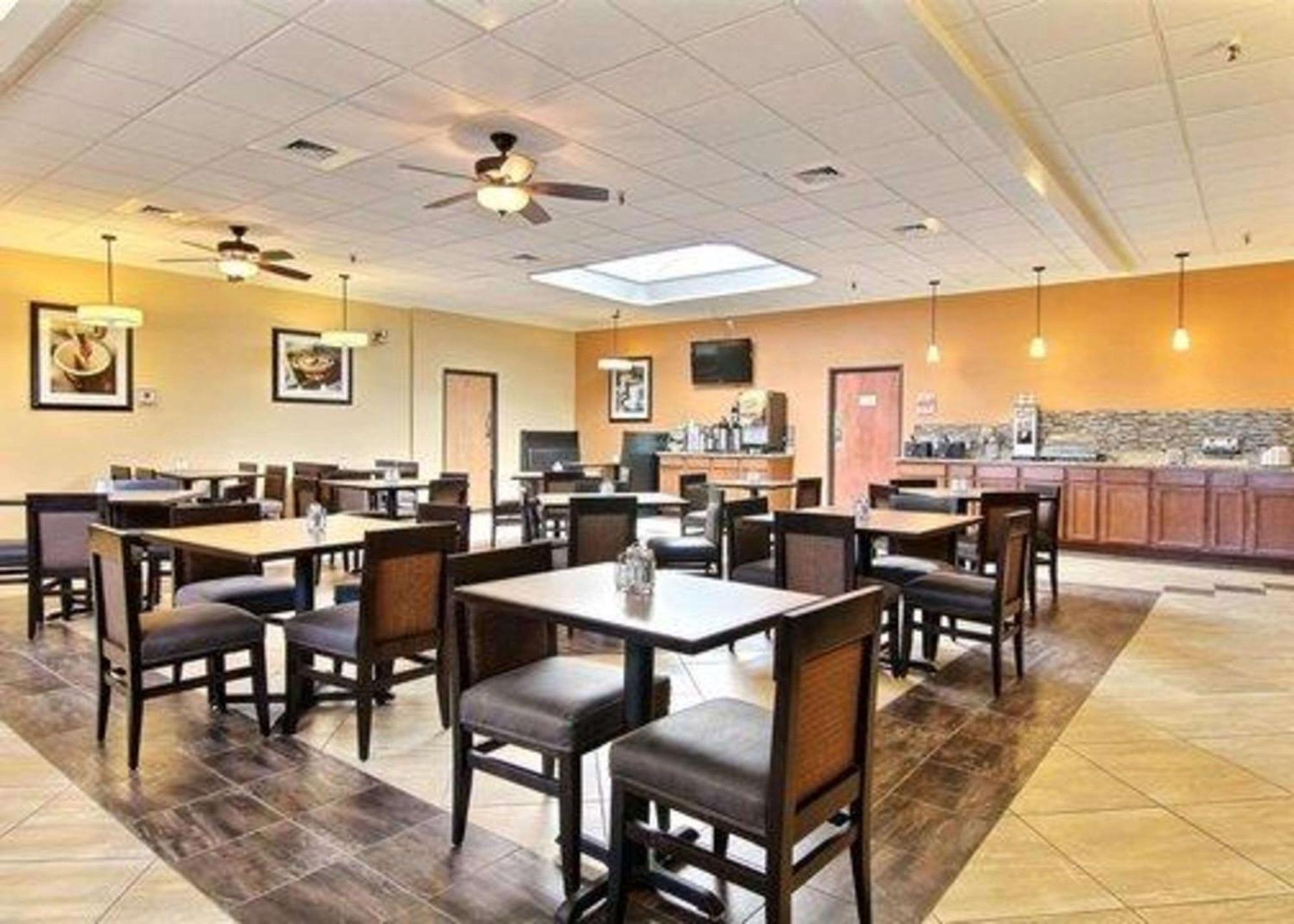 Quality Inn Thief River Falls Exterior foto